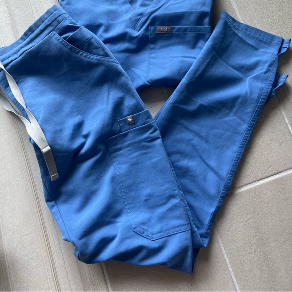 💙FIGS CEIL BLUE XXS BUNDLE💙 - Picture 2 of 5